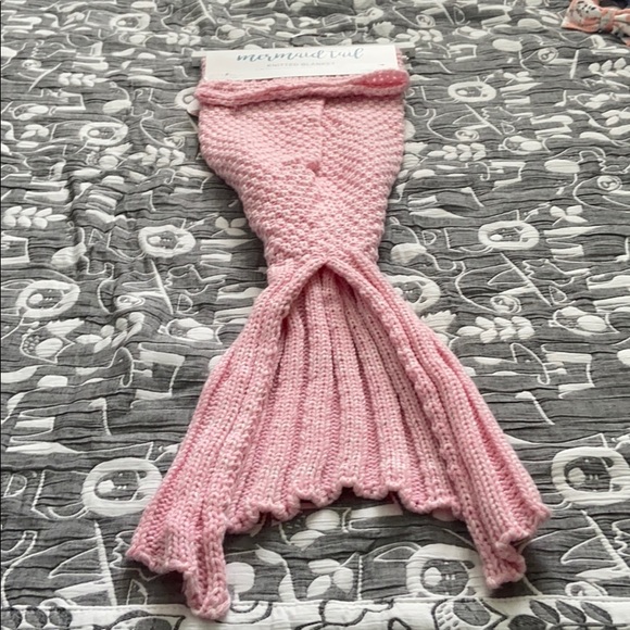 Girls Mermaid Tail - Picture 2 of 4